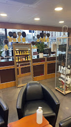 Photo n°2 de Chichis de femmes à Strasbourg (Magasin de perruques)