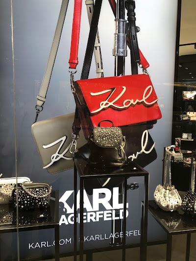 Photos of KARL LAGERFELD
