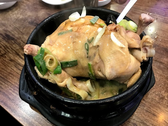 백년토종삼계탕
