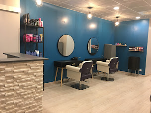 Photo n°1 de L’atelier 77 à Boissise-le-Roi (Salon de coiffure)