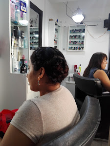 Damaris Salon 0