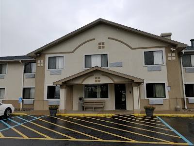 Photos of Super 8 Howe