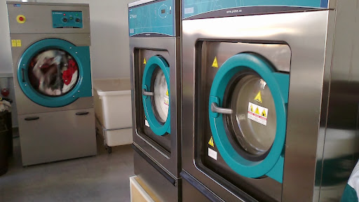 deManuel Laundry - Visual
