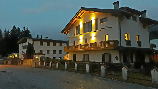 ALPAGO NUOTA PISCINA DI TAMBRE - Thumbnail