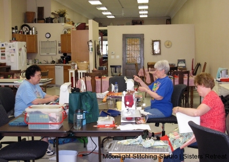 Moonlight Stitching Studio & Sisters Retreat - Thumbnail