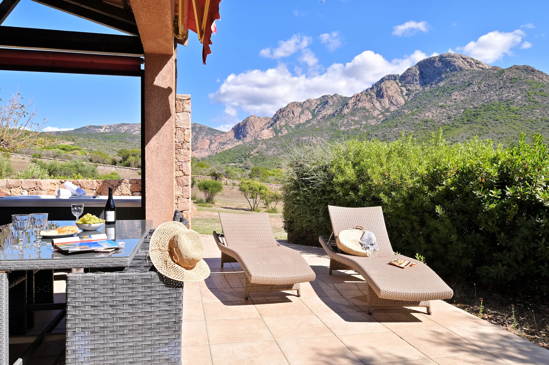 Residence U Casinu: Villa, mini-villa, appartement et studio à 100 mètres de la plage d'Arone - Piana