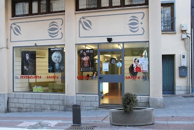 Photos of PERRUQUERIA CREACIONS