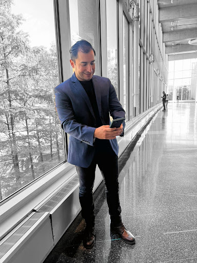 Willy Vivas, LPT Realty Logo