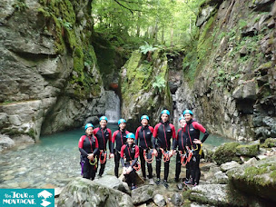 Photo n°18 de Un jour en Montagne - Canyoning Pyrénées à Gan (Agence de tourisme sportif)