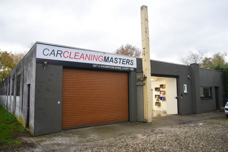 Carwash Car Cleaning Masters - Detailing van nieuwe auto's tot oldtimers, lakverzegeling en dieptereiniging