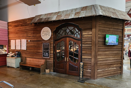 Miss Lucille's Cafe