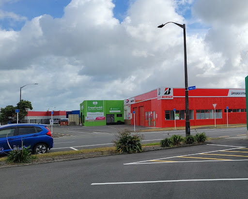 Jetts Porirua - Thumbnail