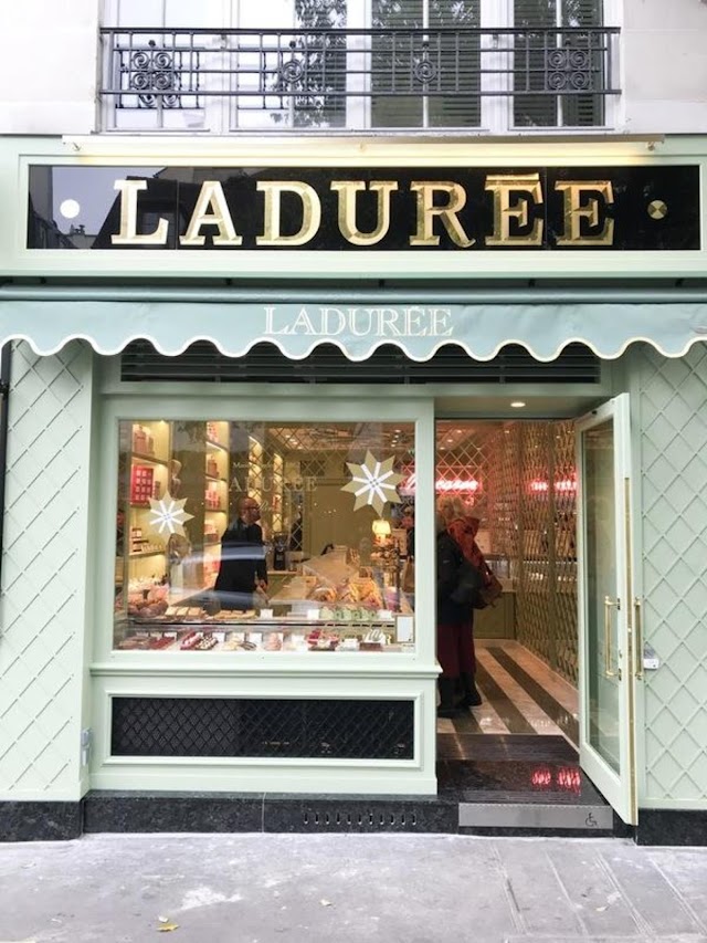 Ladurée Paris rue de Bretagne