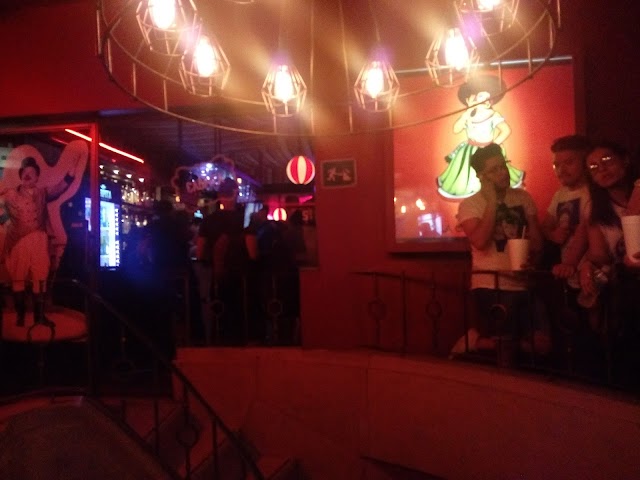 Kinky Bar