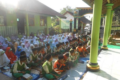 Photos of Madrasah Ibtidaiyah Jabung