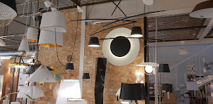 Photo n°46 de Lova Luminaire à Saintes (Magasin de tapis)