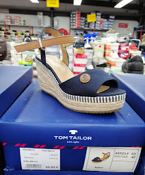 Photo n°50 de Pointure Plus - Coutras à Coutras (Magasin de chaussures)