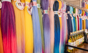 Photo n°7 de NDEYE | TA COIFFEUSE AFRICAINE PRÉFÉRÉE SUR RDV | FORMATION TRESSE EN LIGNE à Les Arcs (Salon de coiffure)