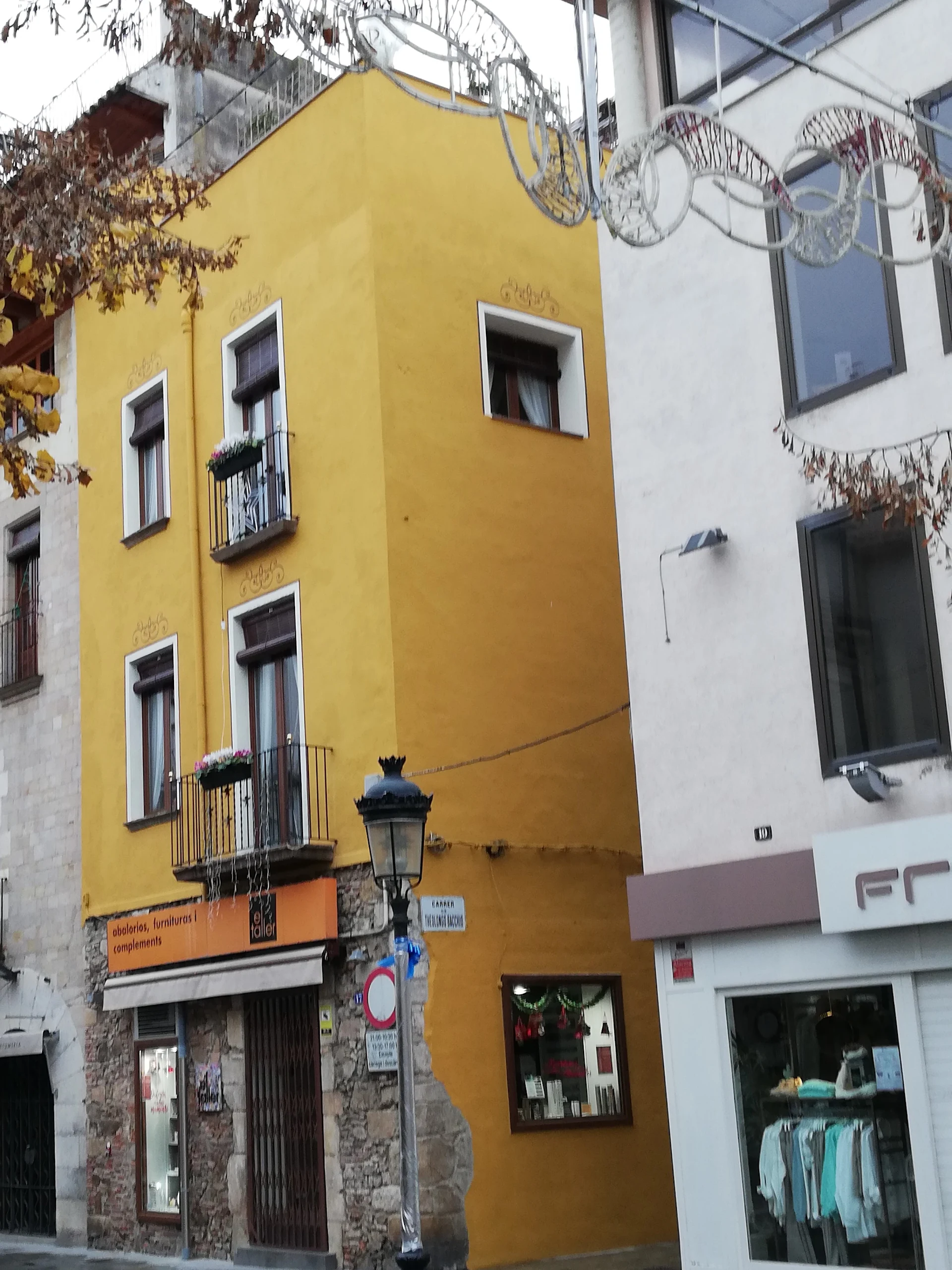 LILIAN APARTMENTS