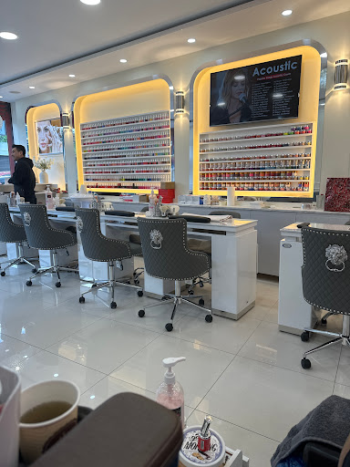 Her Nail Studio - Thumbnail