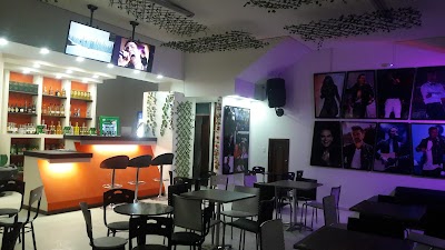 Photos of ZONA T
