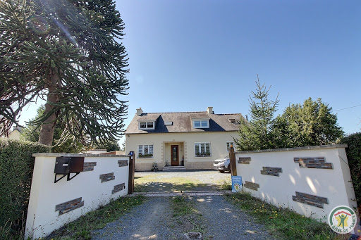 Photo de La Récréation - Maison d'hôtes, Appartements et Piscine à Châtelaudren (22170)