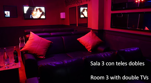 'El Sofa': Benidorm's Erotic Bar and Sex Cinema. - Thumbnail