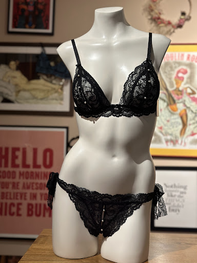 Amélie Lingerie Devizes - Thumbnail
