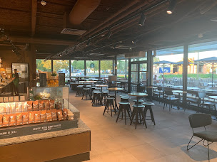 Photo n°25 de Starbucks Coffee à Saint-Albain (Café)