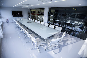 Photo n°2 de Carrosserie Lecoq Riviera - Mandelieu Cannes à Mandelieu-la-Napoule (Garage automobile)