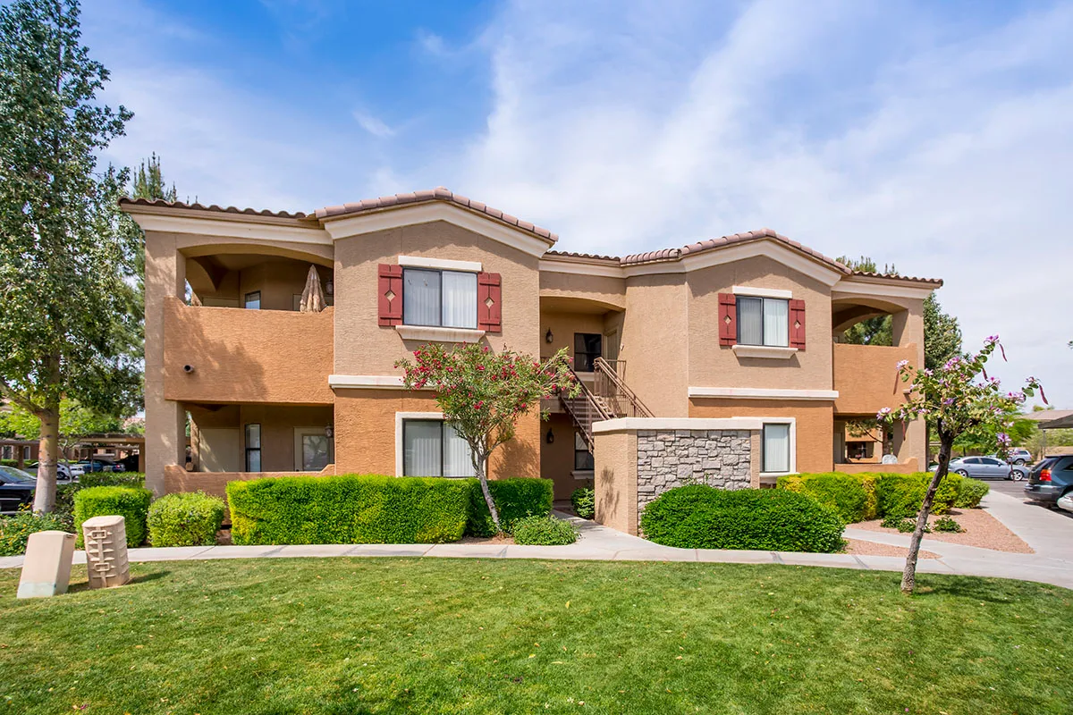 Versante Apartment Homes