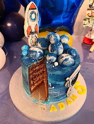 Photo n°60 de Unicake.Toulouse : Gâteaux sur mesure, cake design, gâteaux d'anniversaire, mariage à Colomiers (Pâtisserie)