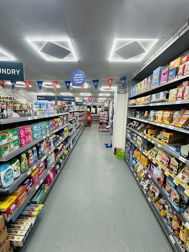 One stop linacre road, litherland photo 3