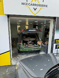 Photo n°4 de RBCL - MV Carrosserie Nice Franchise Offerte jusqu'à 100% à Nice (Atelier de carrosserie automobile)