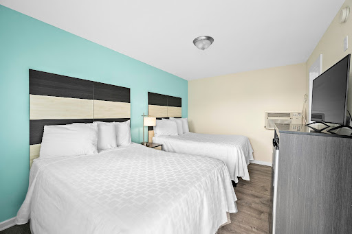 Madison Beach Motel - Thumbnail