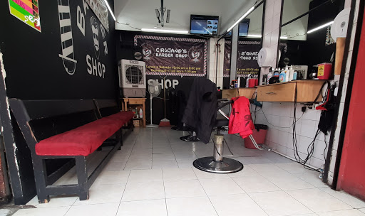 FADE'S BARBER SHOP
