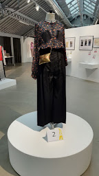 Photo n°7 de Yves Matthieu Couture à La Rochelle (Couturier)