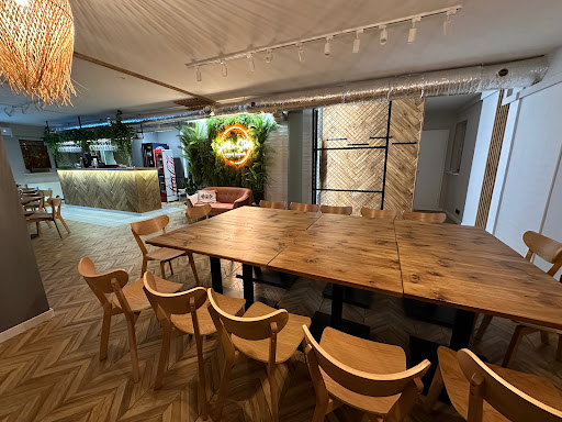 STOLIK W STOLIK Miejsce Spotkań Warszawa