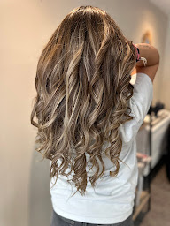 Photo n°18 de L’instant beauté barber shop à Souillac (Magasin d'articles de coiffure pour hommes)