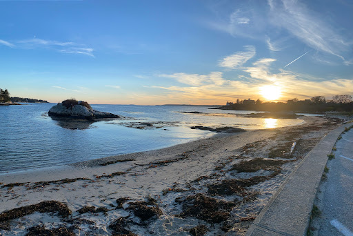 Hendrick's Head Beach - Visual