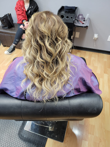 Split Endings Salon - Visual
