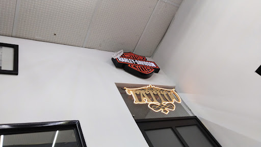 Custom883 TATUAJES & PERFORACIONES - Thumbnail