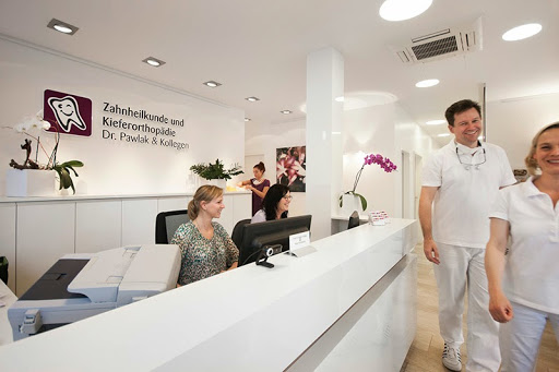 Dr. Pawlak & Dr. Neuhaus-Pawlak // Zahnheilkunde & Kieferorthopädie Gallery - Germany