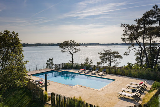 Photo de EDEN ET EAU piscine - spa - paysage à Rennes (35000;35200;35700)