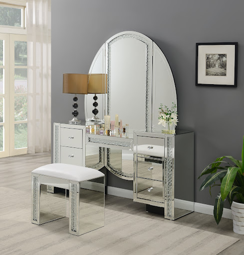 HAMTRAMCK FURNITURE - Thumbnail