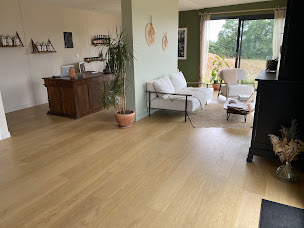 Photo n°15 de L'Officine Artisane coiffeuse à Cholet (Institut de massages)