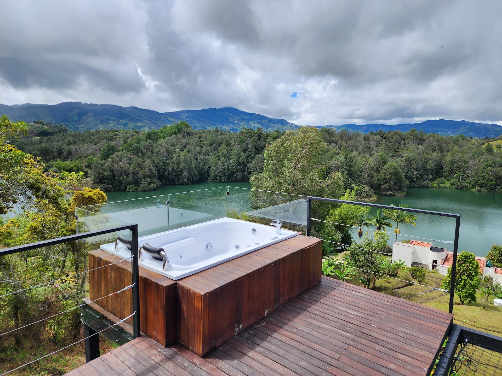 Woodside Ecoliving Guatapé