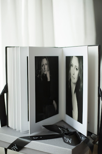 Angela Graham Photography Open Times
