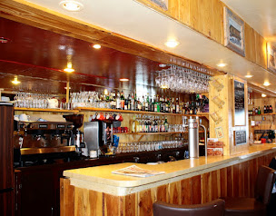 Photo n°1 de le trappeur à Enchastrayes (Restaurant français)