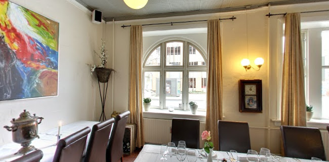 https://restaurant-vedelsborg.dk/?utm_source=google_maps&utm_medium=forside